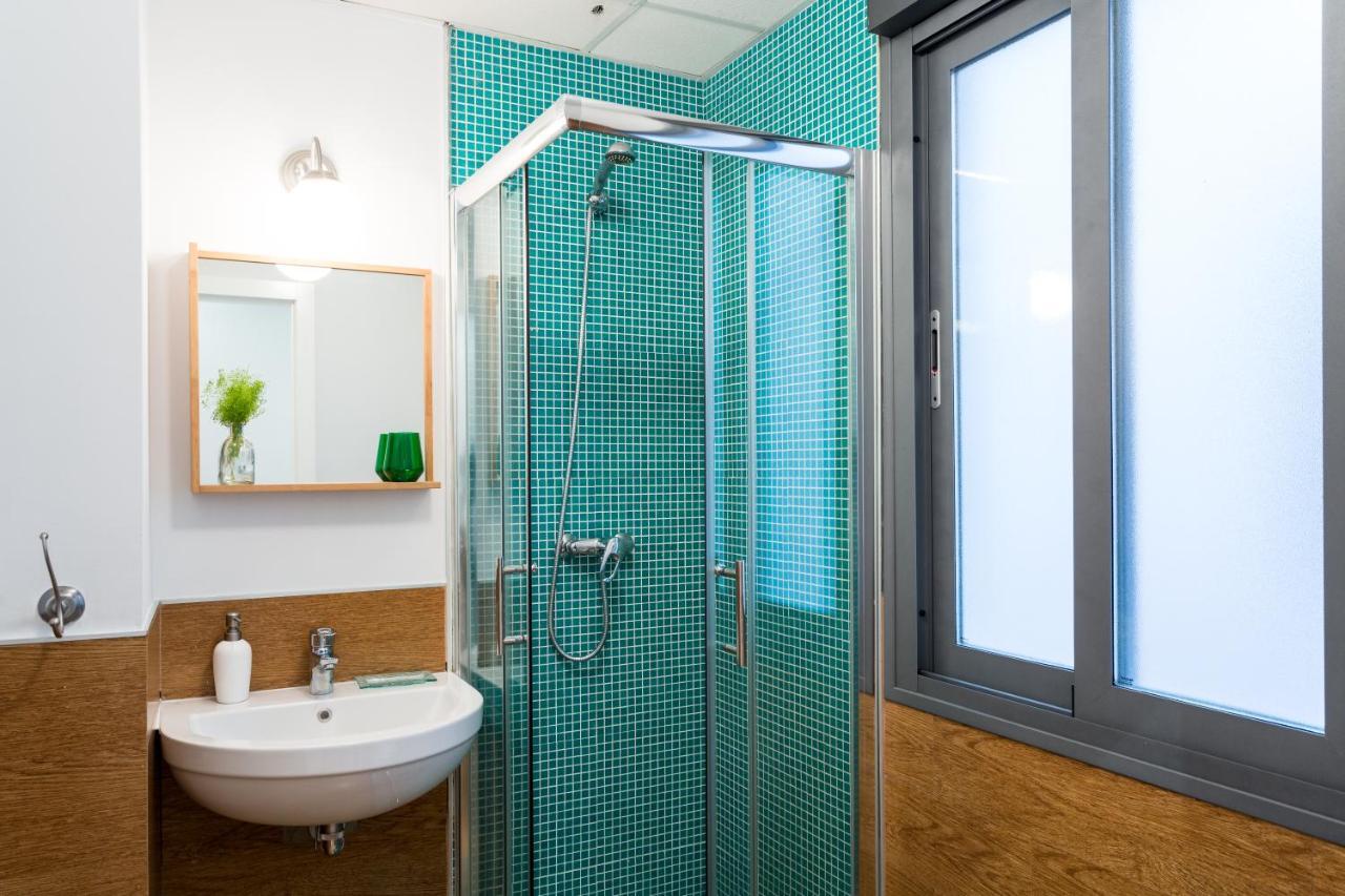 Apartamentos Rg Alameda De Hercules Sevilla Bagian luar foto