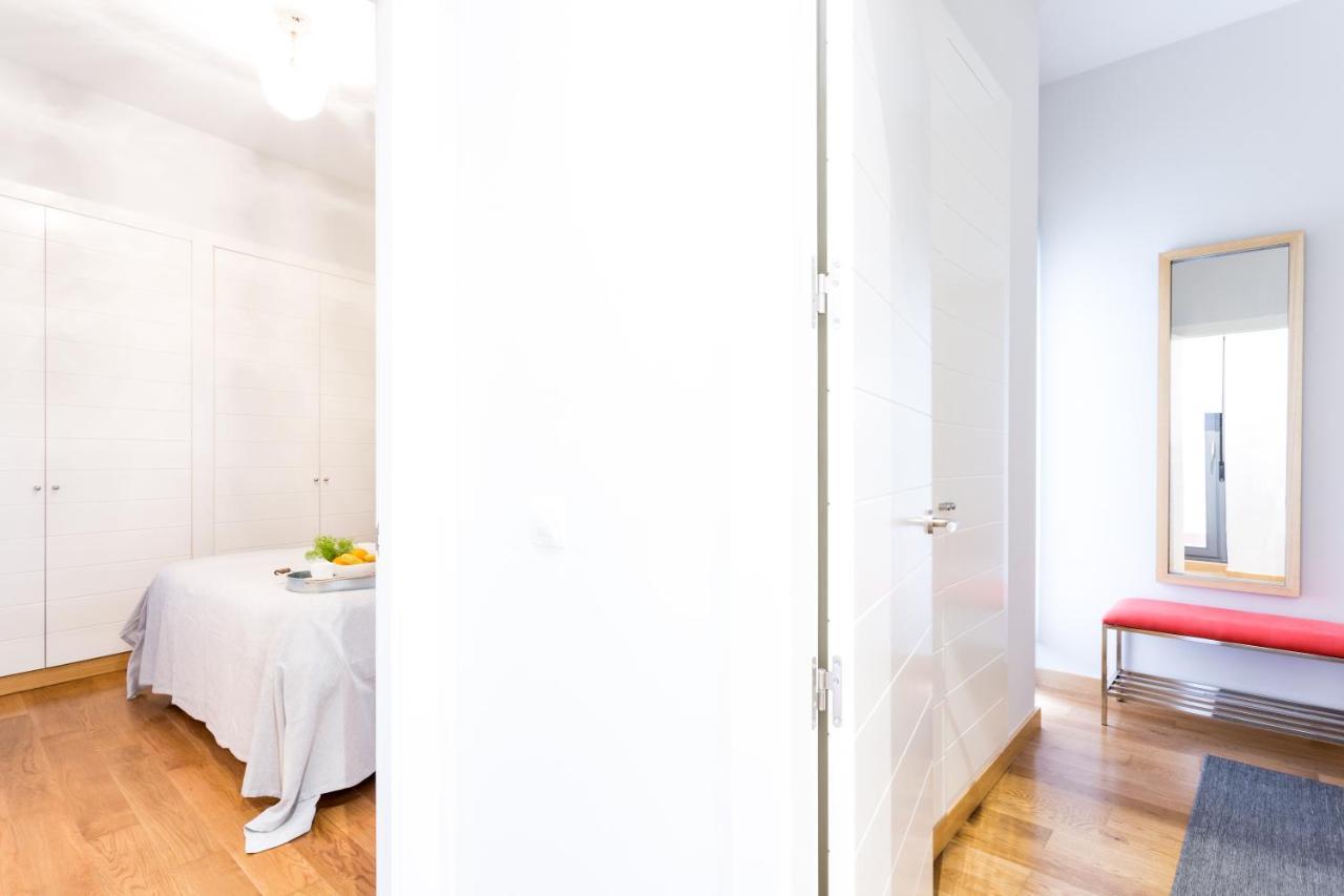 Apartamentos Rg Alameda De Hercules Sevilla Bagian luar foto
