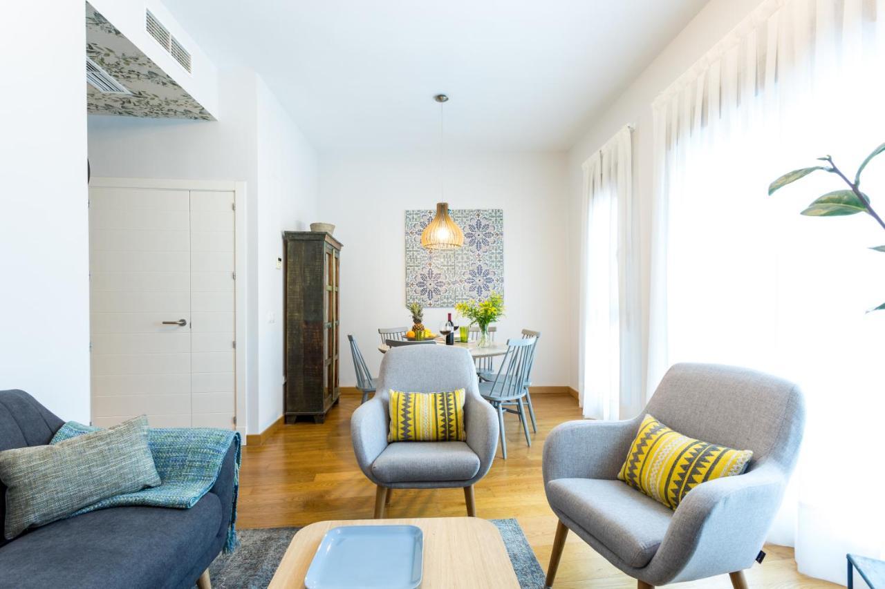 Apartamentos Rg Alameda De Hercules Sevilla Bagian luar foto