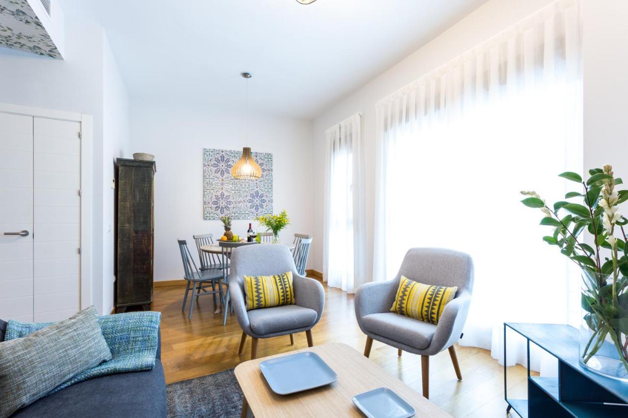Apartamentos Rg Alameda De Hercules Sevilla Bagian luar foto