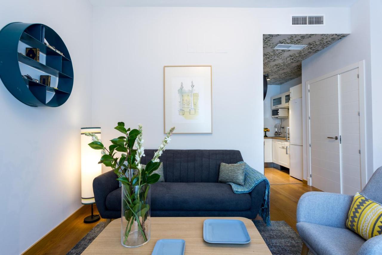Apartamentos Rg Alameda De Hercules Sevilla Bagian luar foto